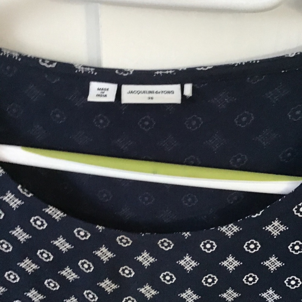 Blouse - Picture 5 of 5